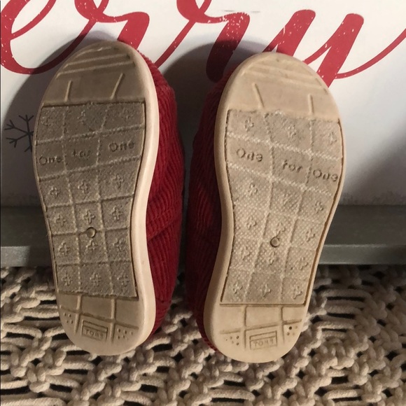 Toms - Picture 3 of 3